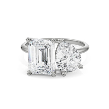 18K White Gold Toi et Moi Diamond Ring Emerald & Pear Cut Elegance