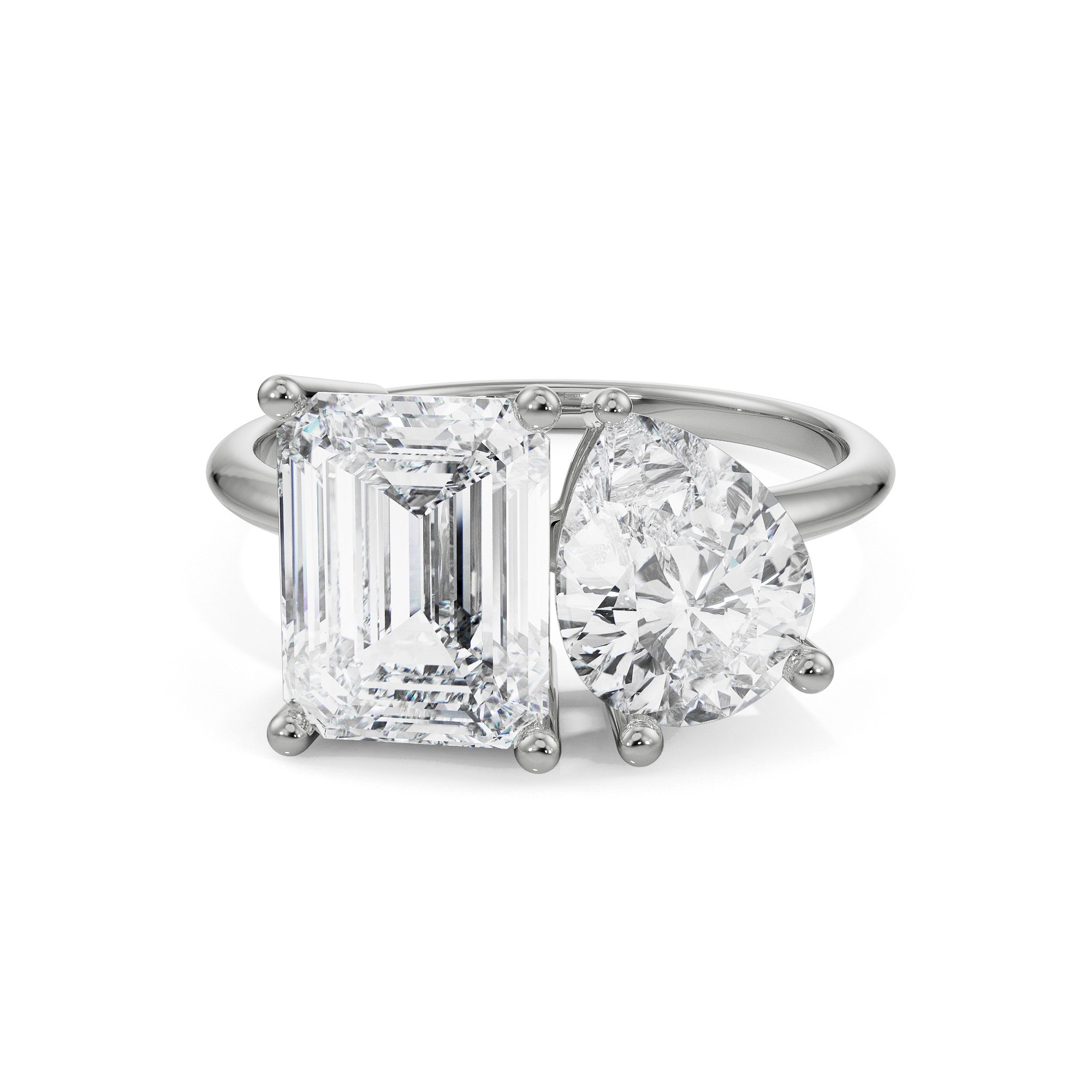 18K White Gold Toi et Moi Diamond Ring Emerald & Pear Cut Elegance