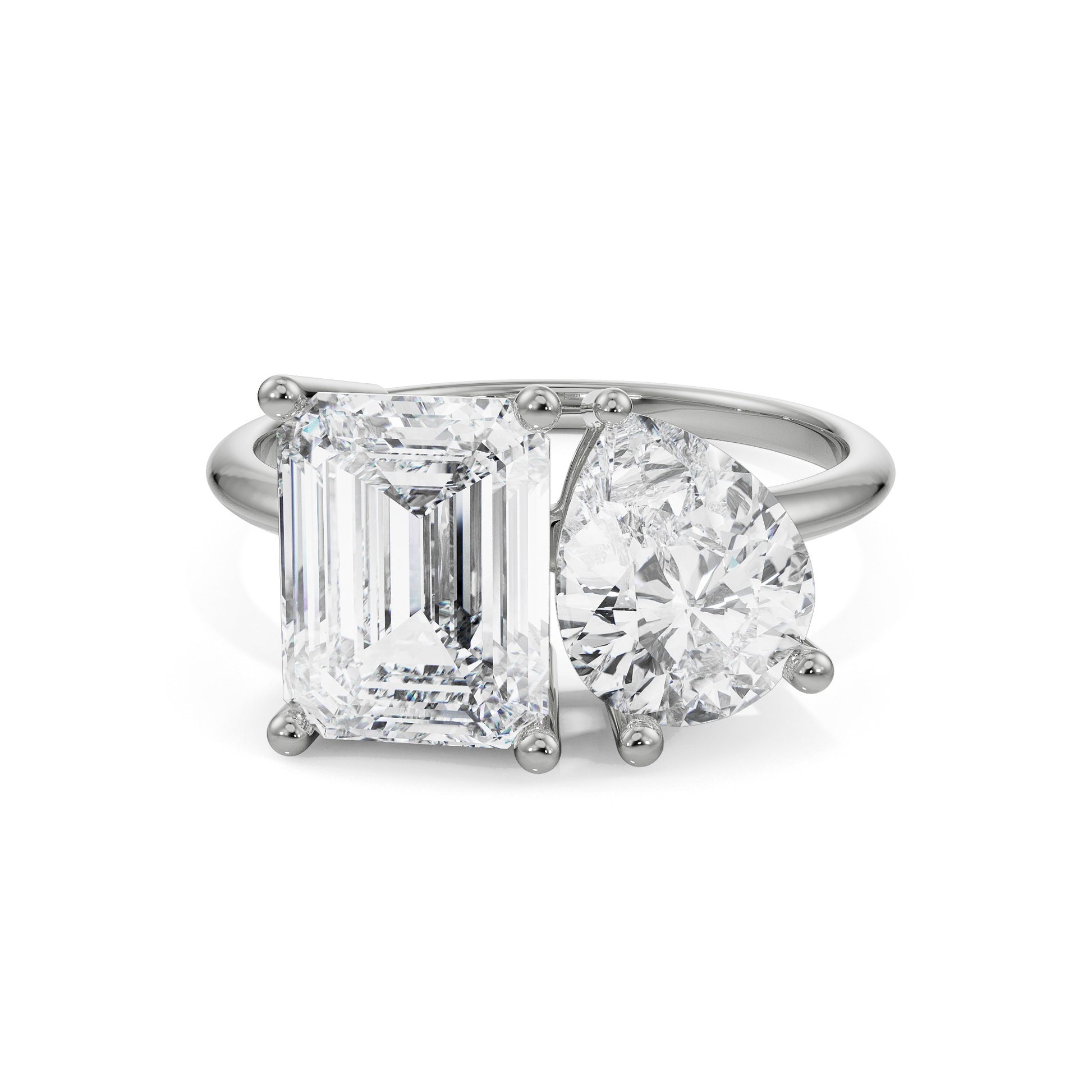 18K White Gold Toi et Moi Diamond Ring Emerald & Pear Cut Elegance